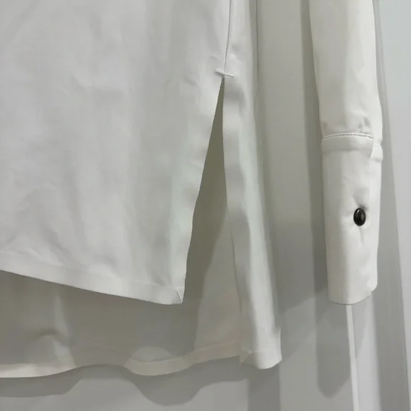 ADAY Something Tailored Small Classic White V-Neck top  Capsule Wardrobe - Picture 10 of 16